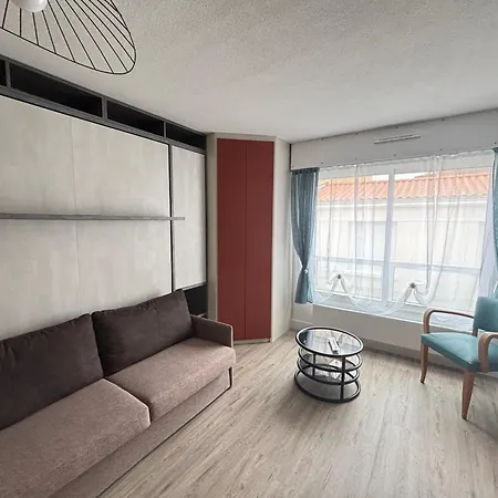 Aux Sables-d'olonne: A 50m, Pour 3 Personnes - Fr-1-197-621 公寓 *