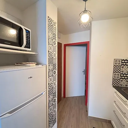 Aux Sables-d'olonne: A 50m, Pour 3 Personnes - Fr-1-197-621 * Ле-Сабль-д’Олон