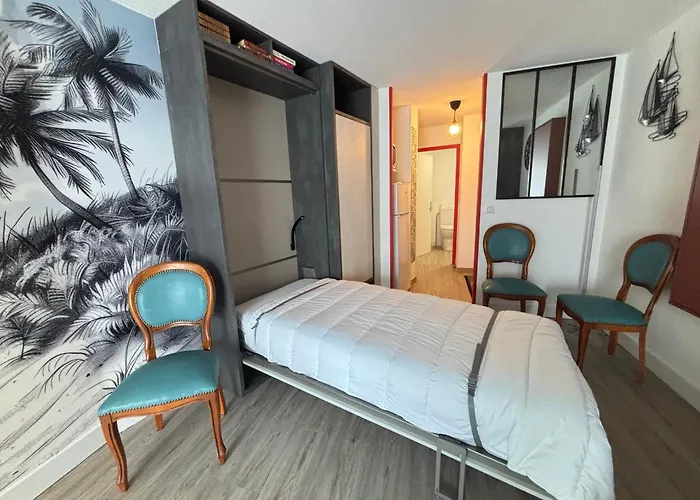 Aux Sables-d'olonne: A 50m, Pour 3 Personnes - Fr-1-197-621 * 莱萨布勒-多洛讷